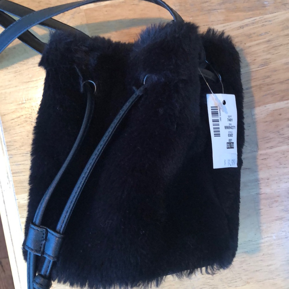 Bucket bag